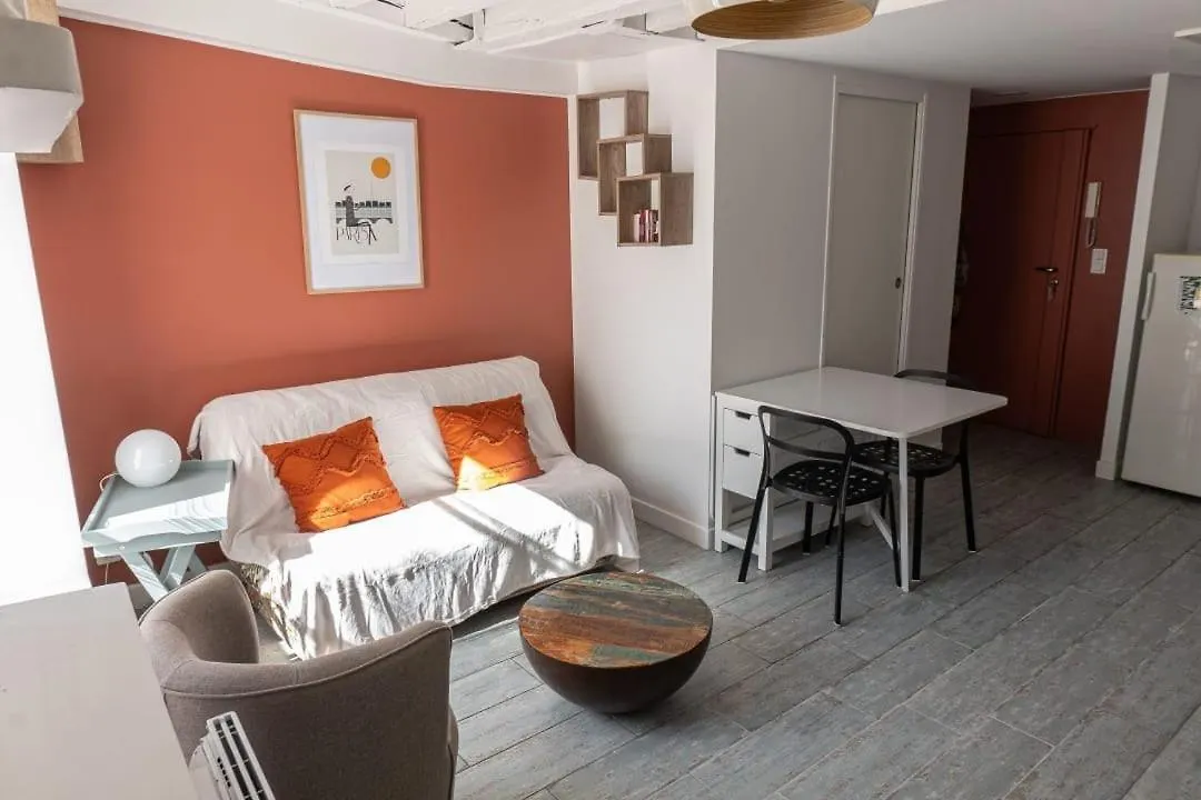 Cozy Apartment In Le Marais Paris