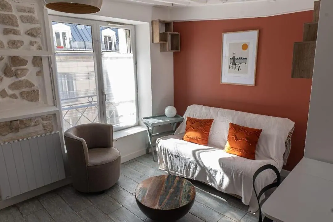 Cozy Apartment In Le Marais Paris France